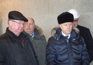 Серегей Степашин  с губернатором Валерием Радаевым осмотрели стройплощадку в Энгельсе