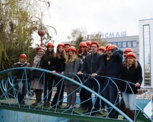 Студенты Энгельсского технологического института посетили производства ЭОКБ «Сигнал» им. А.И. Глухарева и ООО «Трансмаш»