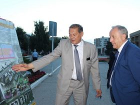 Валерий Радаев осмотрел ход реконструкции энгельсского городского парка