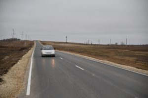 Завершён ремонт 8 км участка автоподъезда к с. Питерка