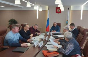 Губернатор провёл совещание по соблюдению введённых ограничительных мер на территории региона
