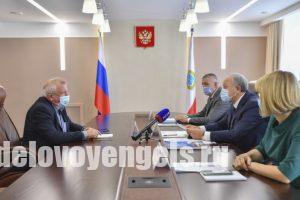 Губернатор провел встречу с председателем Федерации профсоюзных организаций области Михаилом Ткаченко