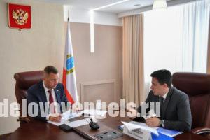 Роман Бусаргин провёл встречу с  министром труда и соцзащиты  области Денисом Давыдовым